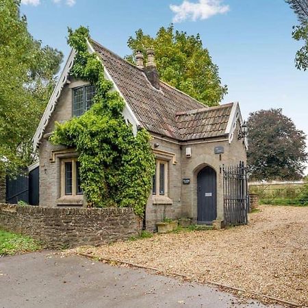 2 Bedroom Cosy Cottage With Hot Tub In Hambrook Close To Bristol City Centre Dış mekan fotoğraf