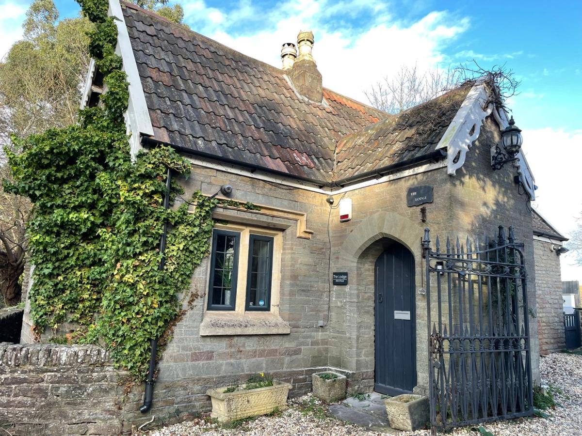 2 Bedroom Cosy Cottage With Hot Tub In Hambrook Close To Bristol City Centre Dış mekan fotoğraf