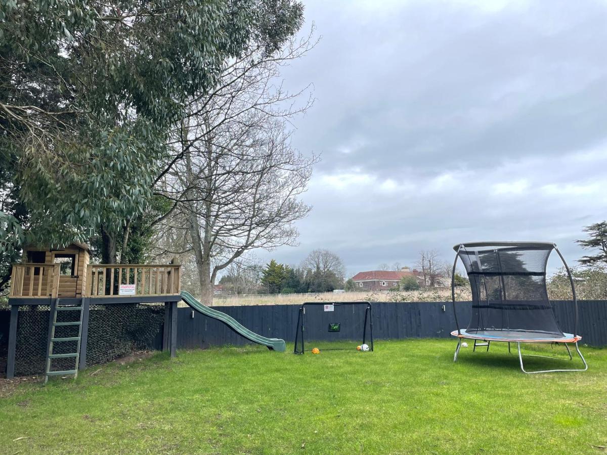2 Bedroom Cosy Cottage With Hot Tub In Hambrook Close To Bristol City Centre Dış mekan fotoğraf