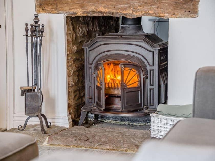 2 Bedroom Cosy Cottage With Hot Tub In Hambrook Close To Bristol City Centre Dış mekan fotoğraf