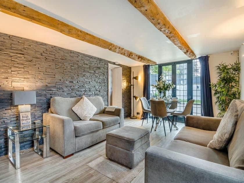 2 Bedroom Cosy Cottage With Hot Tub In Hambrook Close To Bristol City Centre Dış mekan fotoğraf